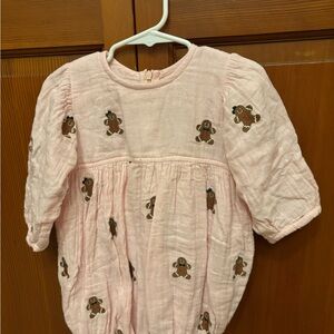 Pink chicken embroidered gingerbread bubble